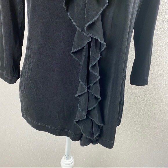 Travel Smith Black Ruffle Front Top Medium - Picture 3 of 11